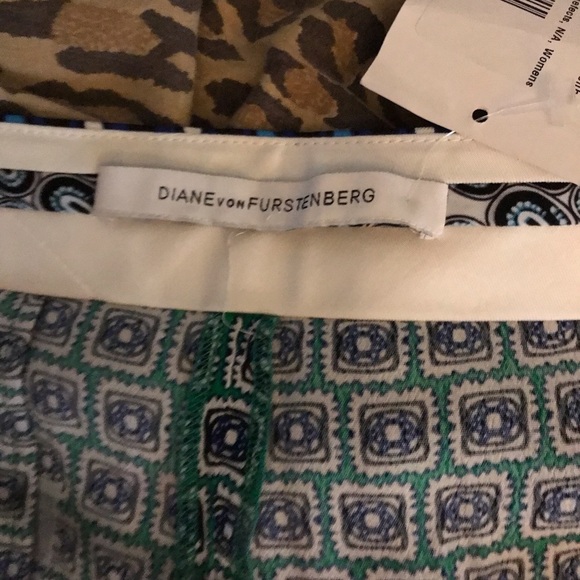 Diane Von Furstenberg DVF size 14 green & blue print silk dressy shorts - Picture 3 of 13